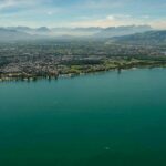 Panorama von Bodensee und Alpen
